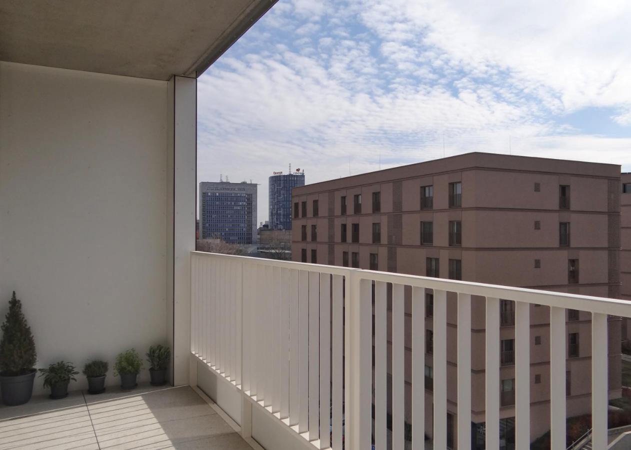 Top Urban Apartment - Free Parking, Green Energy, Modern Style 브라티슬라바 외부 사진