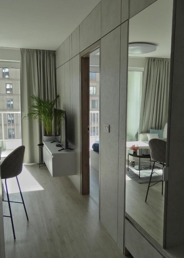 Top Urban Apartment - Free Parking, Green Energy, Modern Style 브라티슬라바 외부 사진